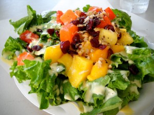 Ensalada de Pollo y frutas