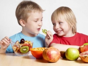 10 Hábitos de alimentación saludables en los niños