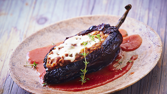 Chile ancho relleno de Atún y plátano macho 